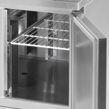 Stół chłodniczy 2 drzwiowy agregat na dole [ Stalgast] - Centrum Wyposażenia Sklepów (3)