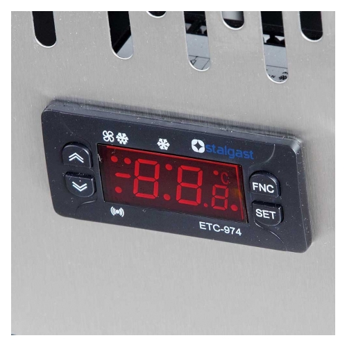  Stalgast - Stół chłodniczy sałatkowy z nadstawą szklaną 392 l +2/+8°c 1365x700x1300 - Centrum Wyposażenia Sklepów (4)