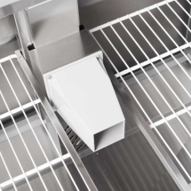 Stół chłodniczy sałatkowy z nadstawą szklaną 392 l +2/+8°c 1365x700x1300 [ Stalgast] - Centrum Wyposażenia Sklepów (2)